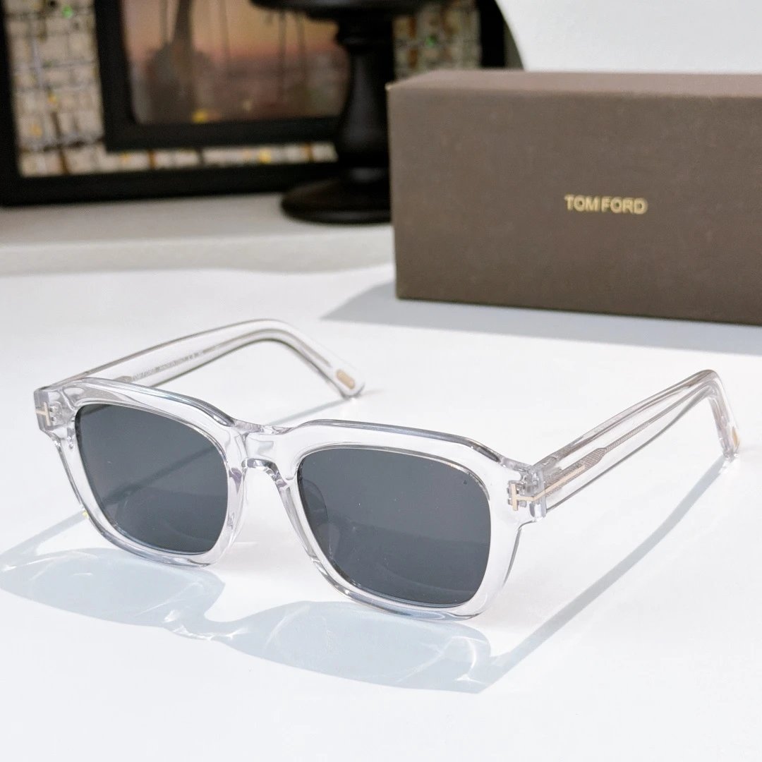 Tom Ford TF1226 Sunglasses 52-20-135 — photo 6