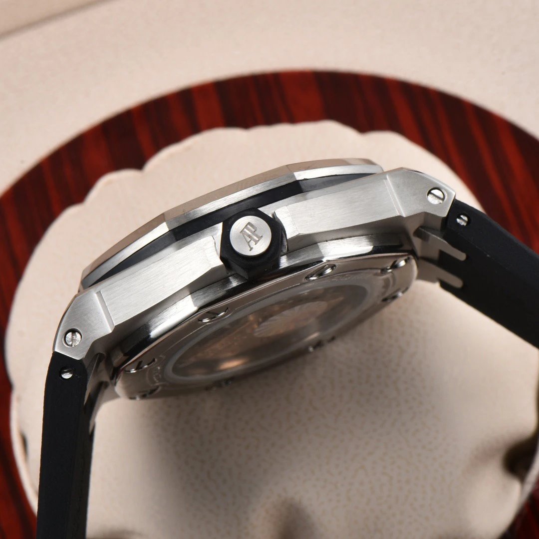 Audemars Piguet Royal Oak Offshore Automatic Watch 42mm Ver. — photo 5
