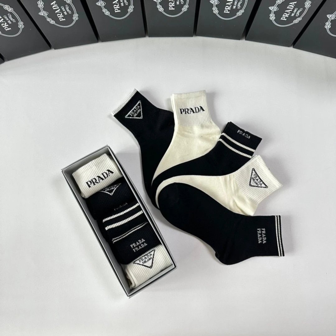 Prada Crew Socks 5-Pair Box Ver.A — Photo 9