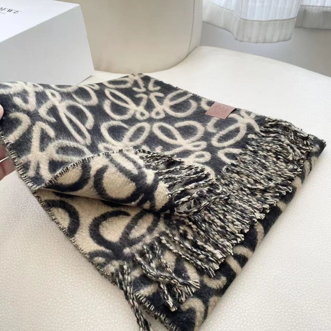 Loewe Cashmere Scarf Ver.C — Photo 5