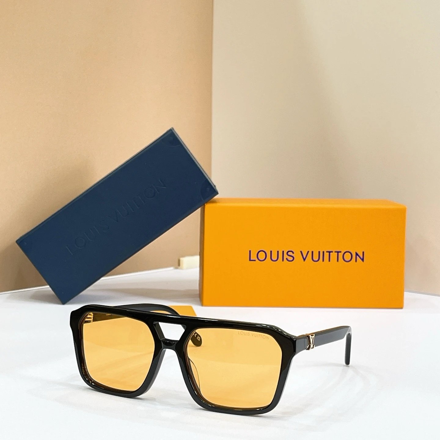 Louis Vuitton Sunglasses Ver.B — photo 9