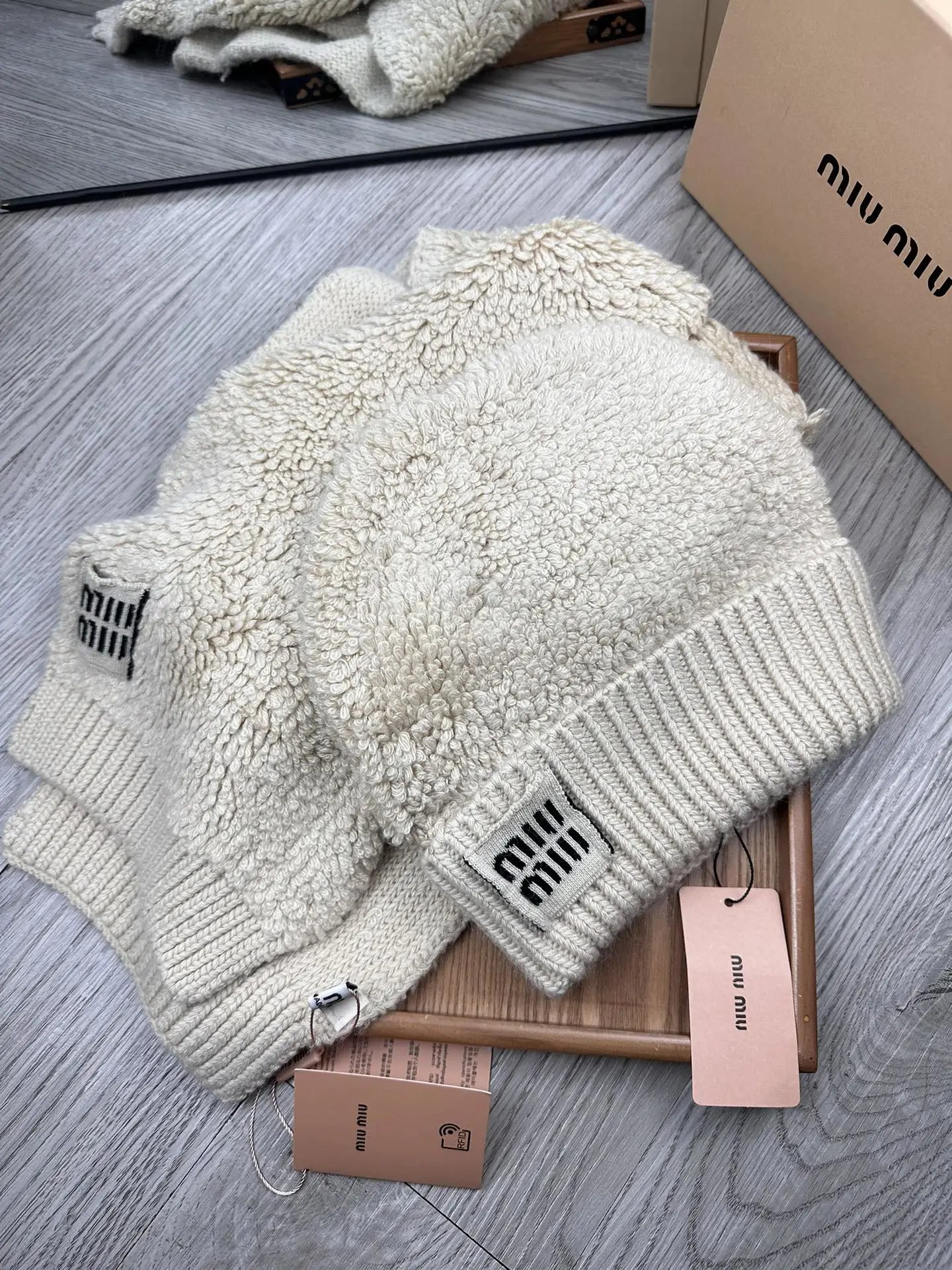 Miu Miu Wool Rabbit Fur Scarf & Hat Set Ver.B — Photo 9