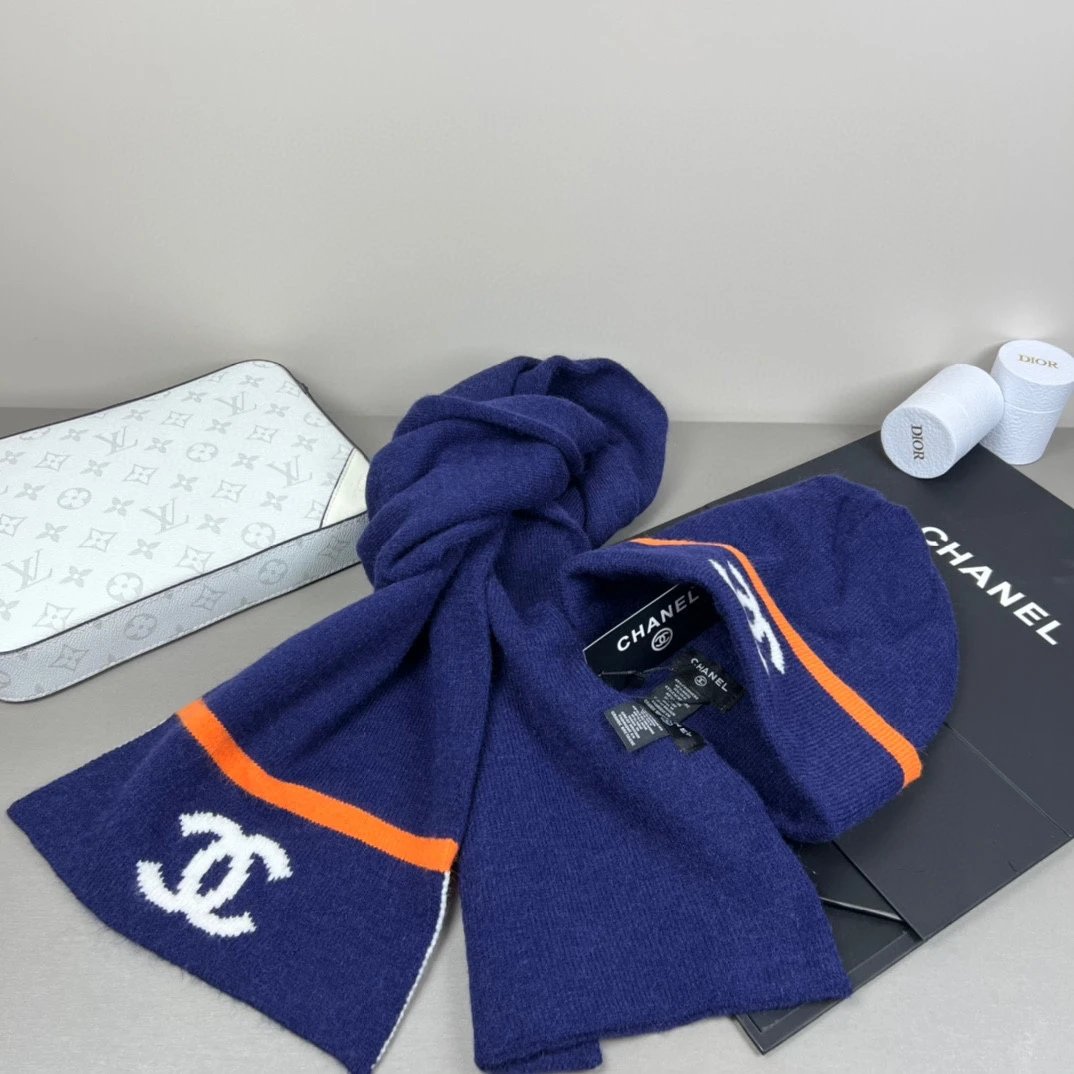 Chanel Scarf & Hat Set Ver.E — Photo 5