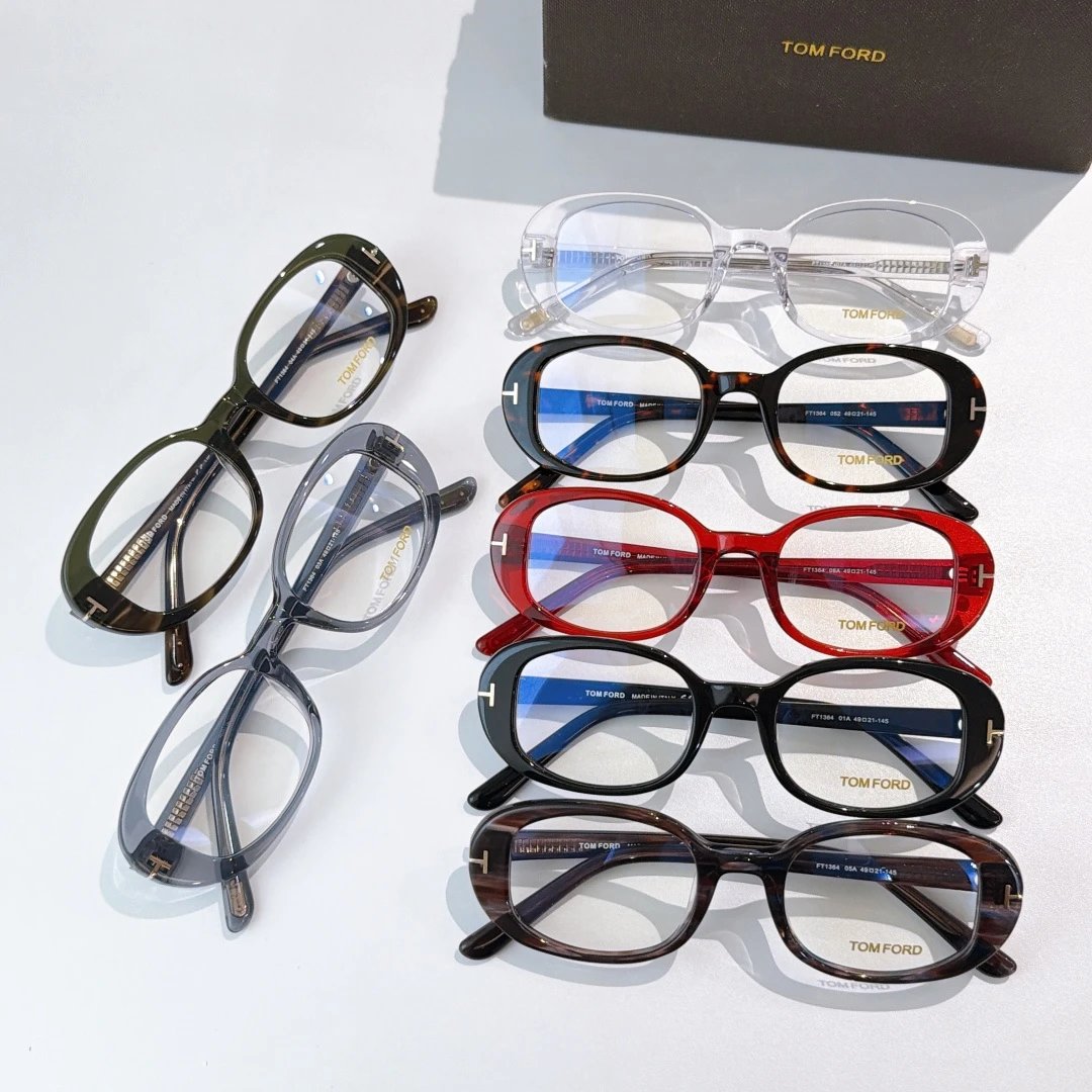 Tom Ford FT1364 Sunglasses 49-21-140 Ver.A — Photo 9