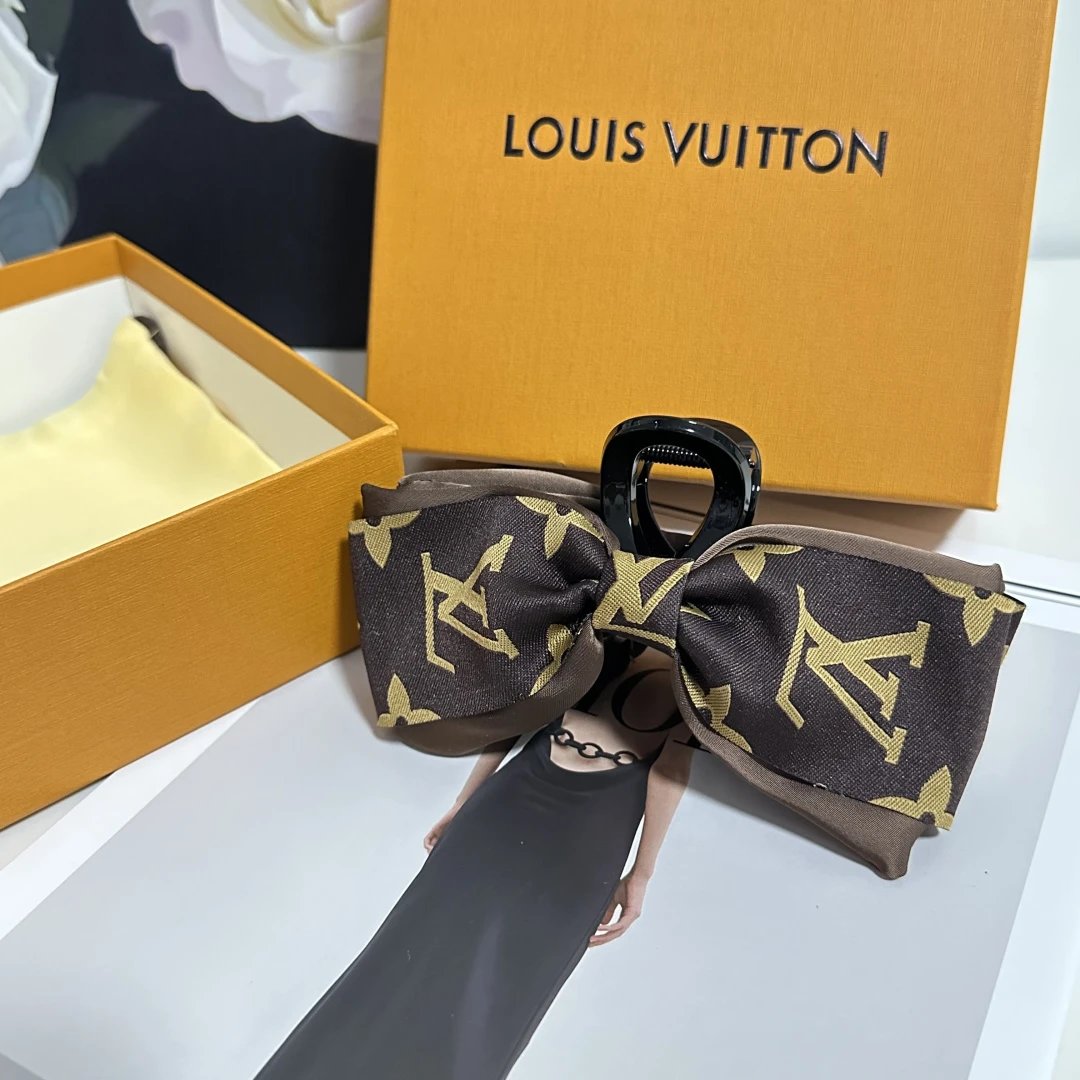 Louis Vuitton Vintage Headband — Photo 5