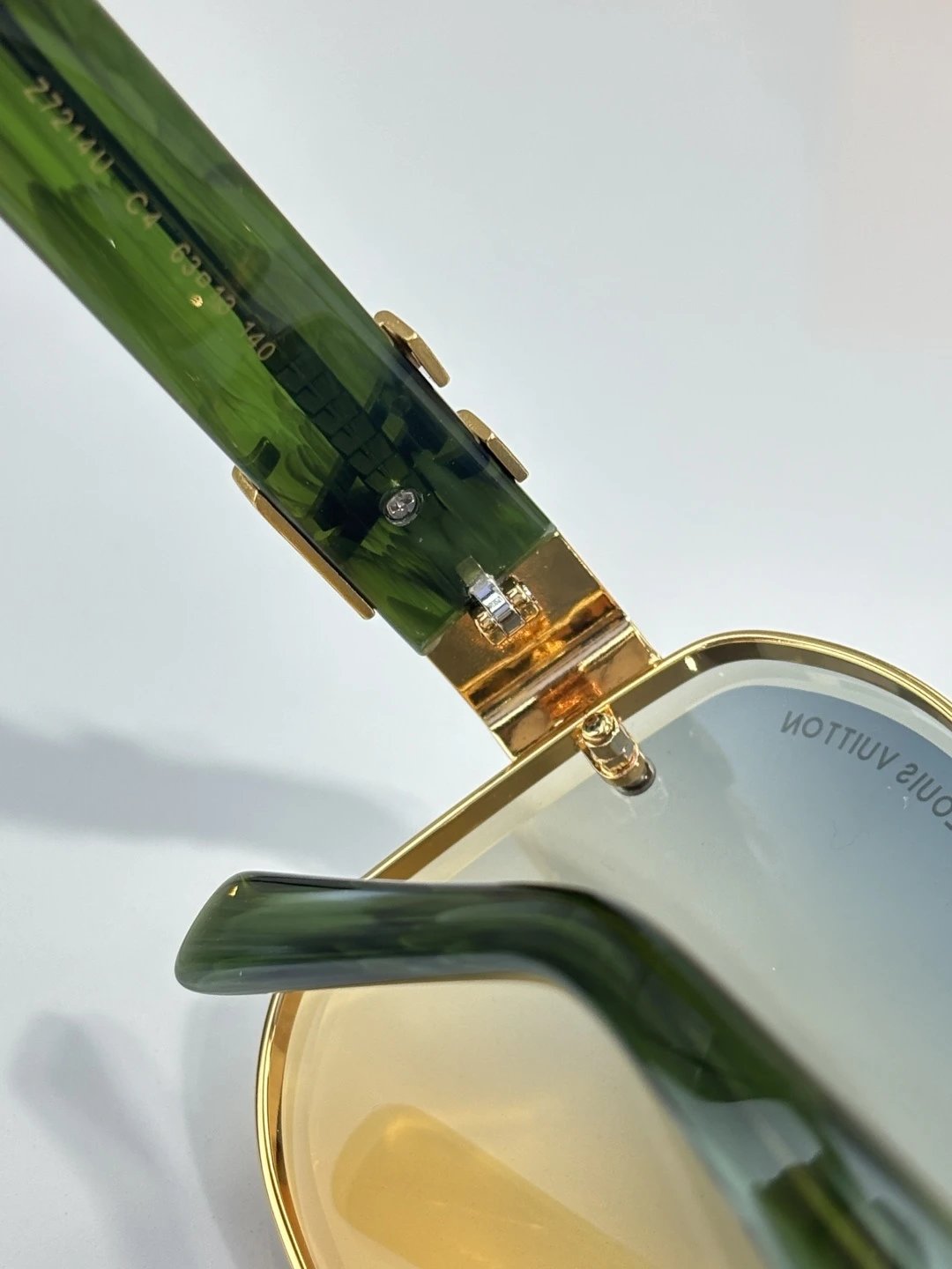 Louis Vuitton Z7214U Sunglasses 63-13-140 — Zdjęcie 6