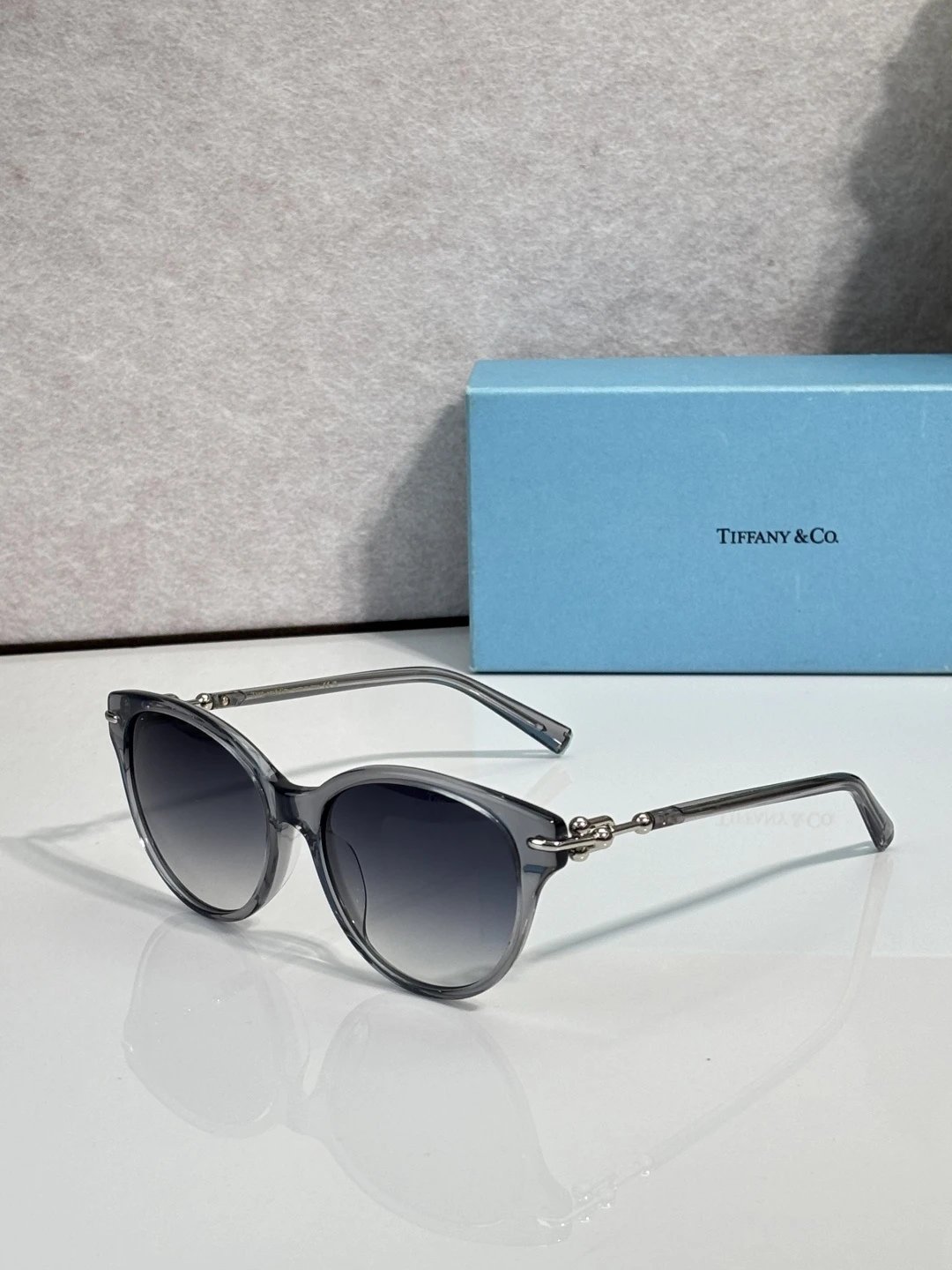 Tiffany OTF 2289D Sunglasses 56-16-145 Ver.A — photo 2