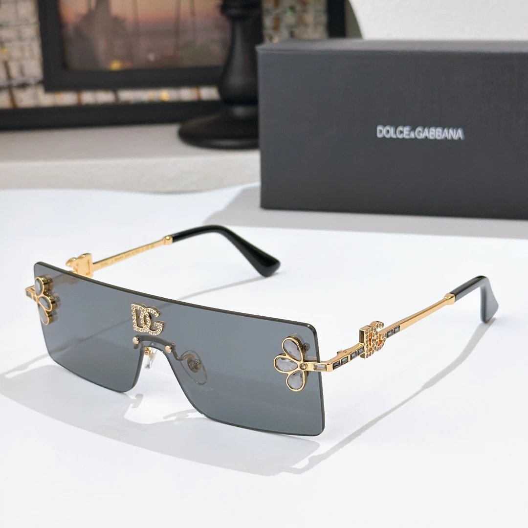 Dolce & Gabbana DG2208 Sunglasses Ver.A — Photo 6
