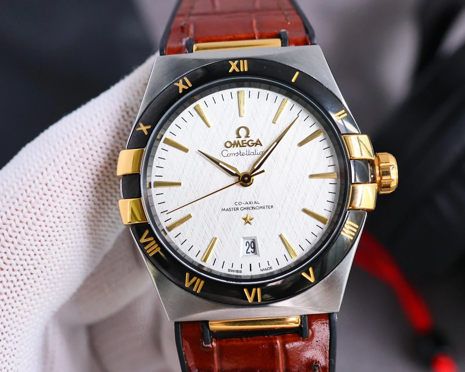 Omega Constellation horloge met bruine leren band