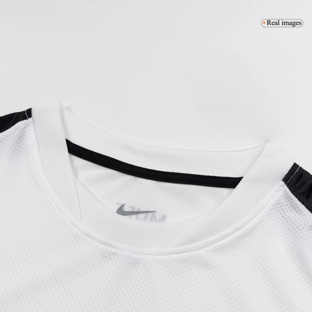 Manchester United 10/11 Retro Away Jersey — photo 6