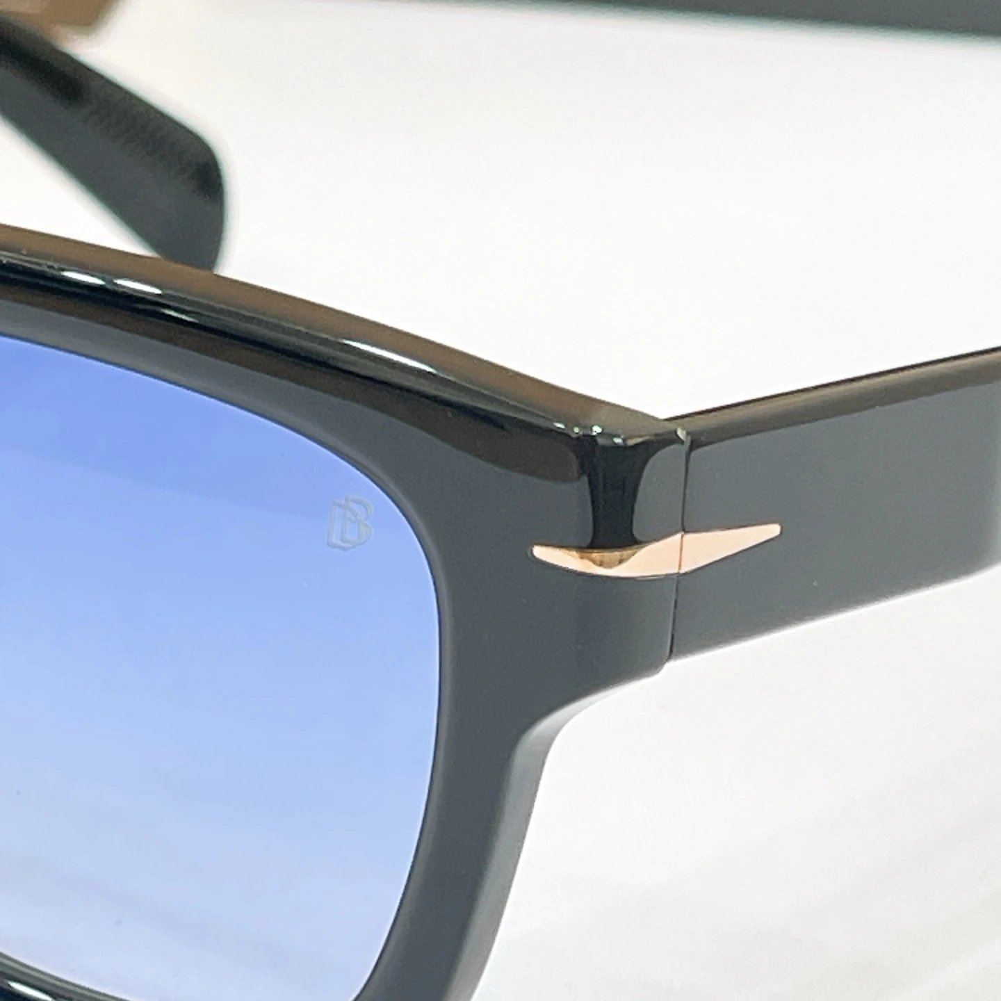 David Beckham DB 7100S Sunglasses 52-21-145 Ver.B — Photo 8