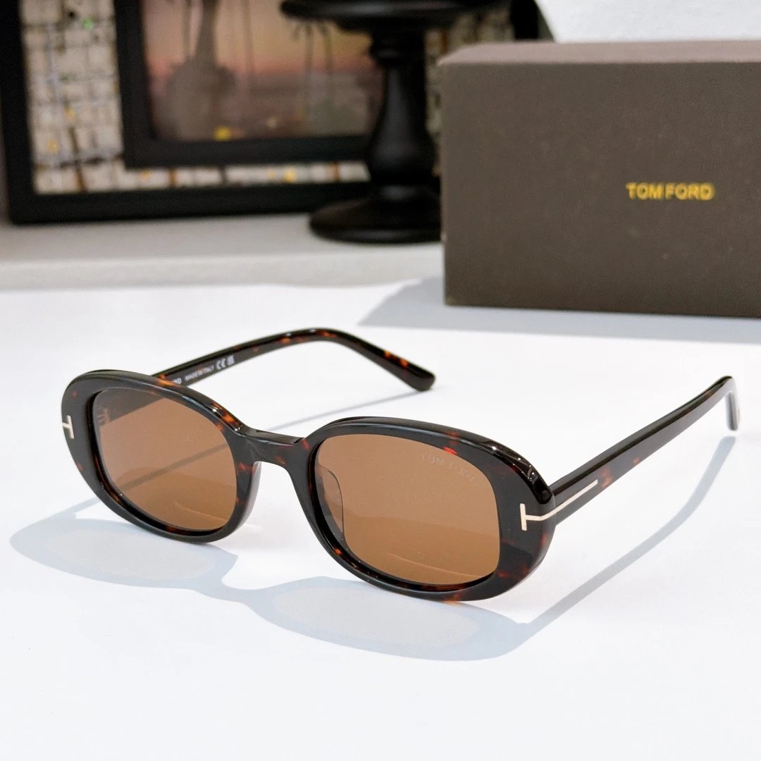 Tom Ford FT1364 Sunglasses 49-21-140 Ver.B — photo 6