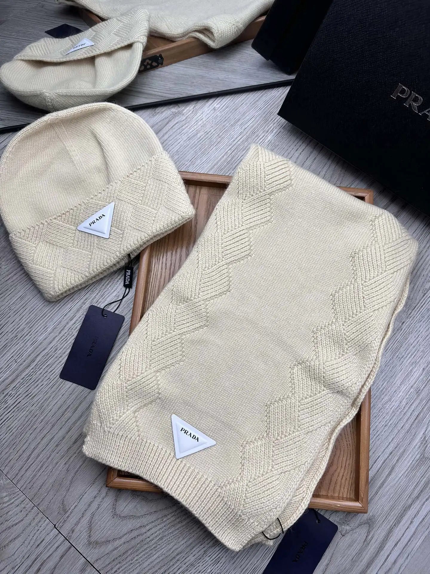 Prada Wool Rabbit Fur Scarf & Hat Set Ver.F — Photo 3