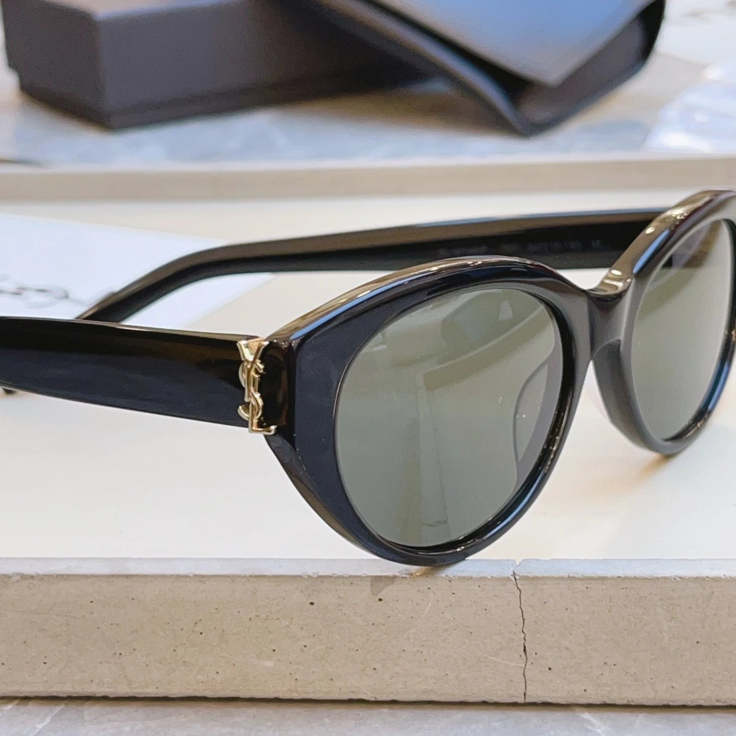 Saint Laurent Sunglasses Ver.D — photo 6