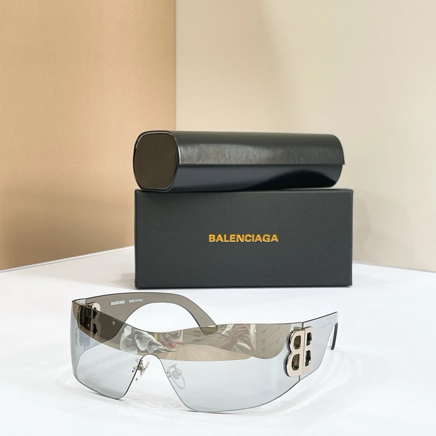 Balenciaga BB0359S Sunglasses — Zdjęcie 2