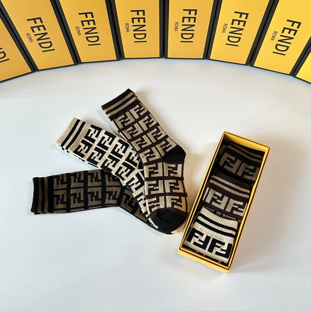 Fendi Classic Crew Socks 3-Pair Box — QC