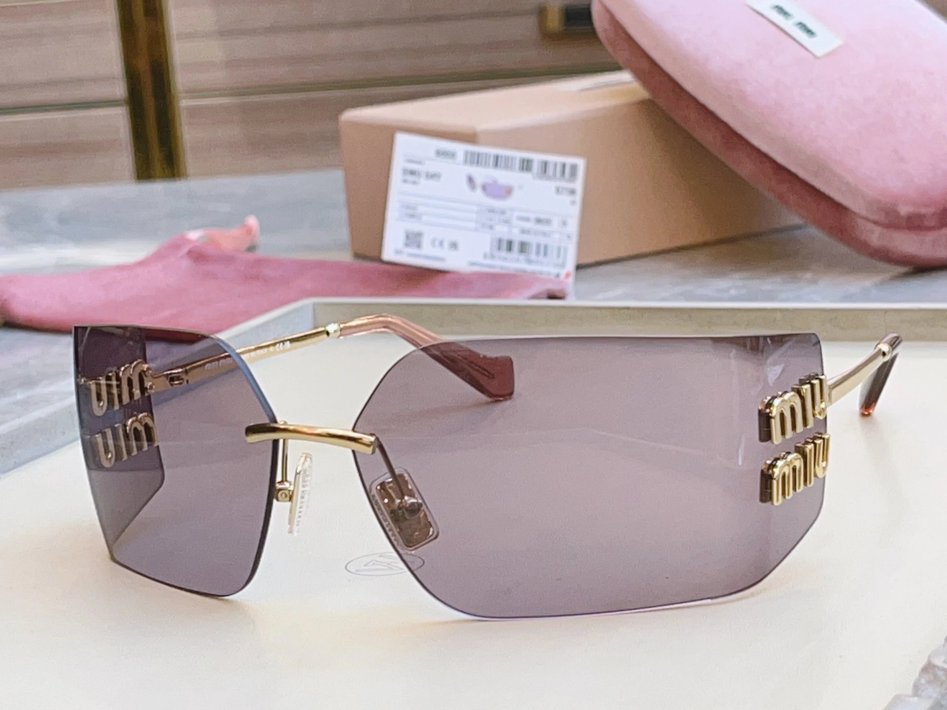 Miu Miu SMU 54Y Sunglasses 80-14-110 — Photo 3