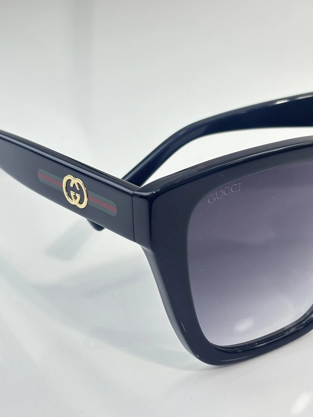 Gucci GG2102S Sunglasses 55-18-145 — QC