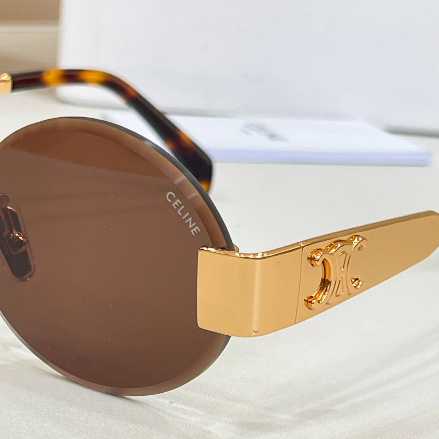 Celine CL42121U Sunglasses 56-17-142 — Zdjęcie 9