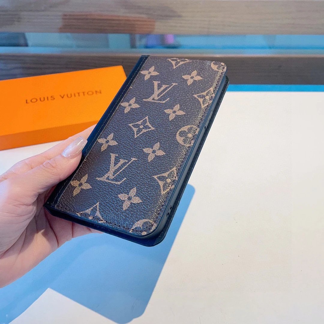 Louis Vuitton Phone Case Ver.K — Photo 9