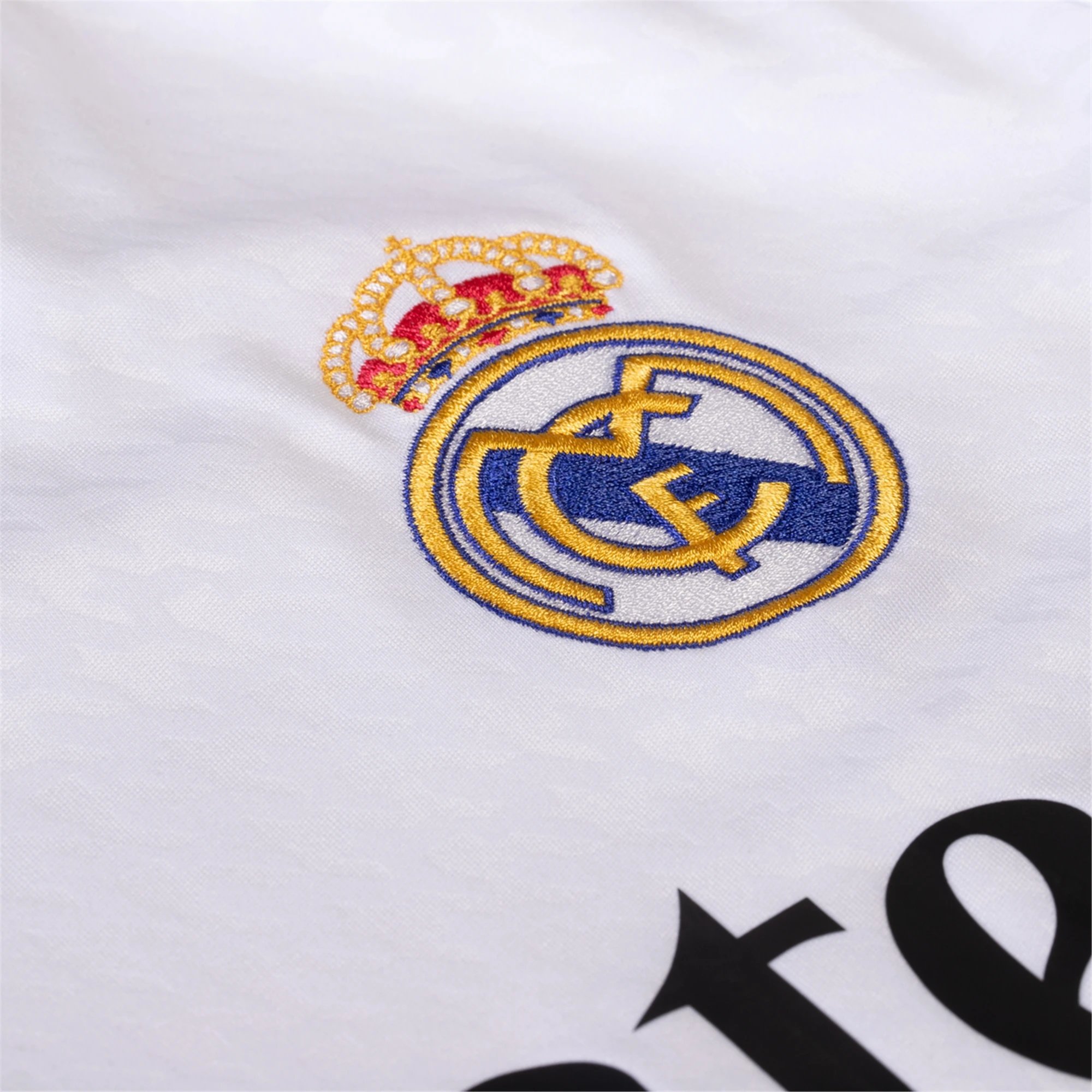 Real Madrid 25/26 Home Jersey — Photo 3