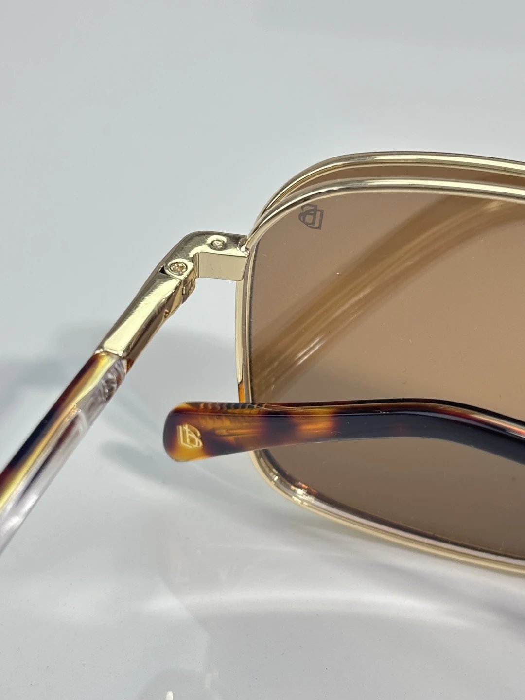 David Beckham DB 1187 Sunglasses Ver.A — photo 9