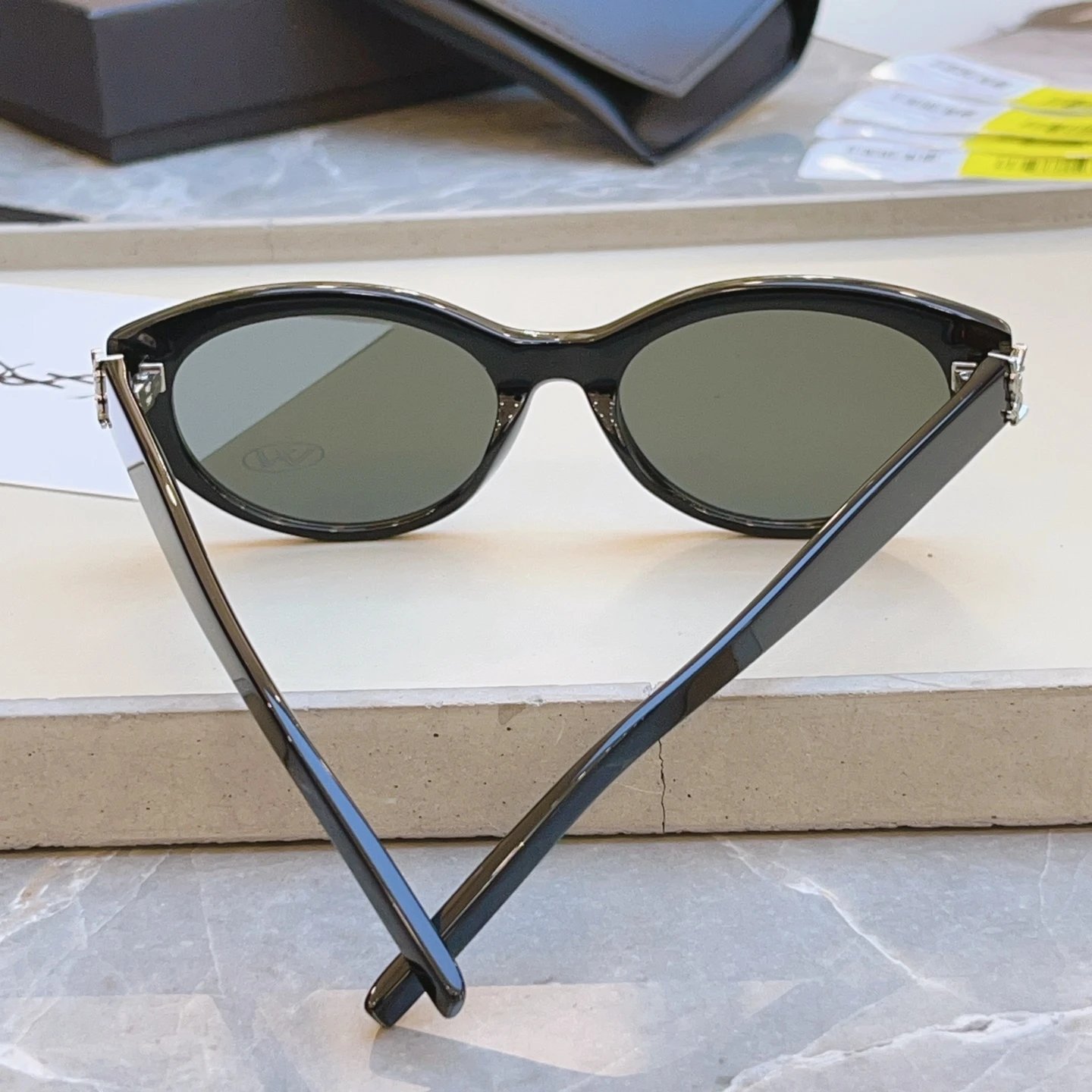 Saint Laurent Sunglasses Ver.C — photo 5