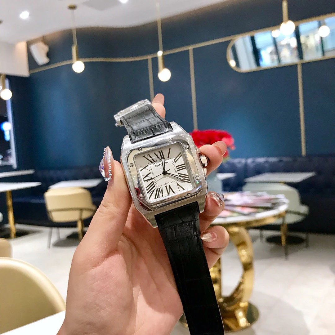 Zegarek Cartier Santos z czarnym skórzanym paskiem 39 mm Wariant C