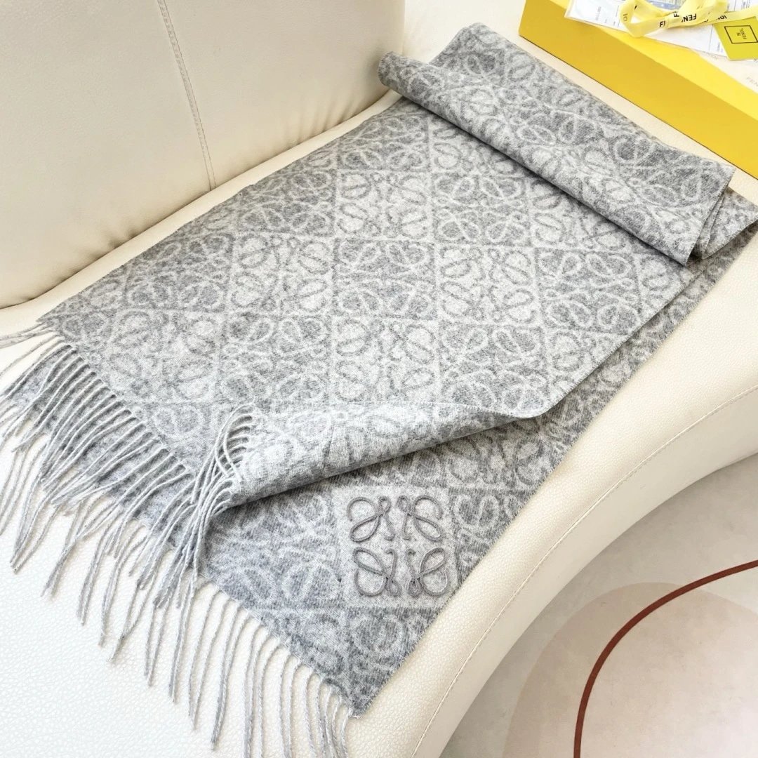 Loewe Cashmere Scarf Ver.D — Photo 7