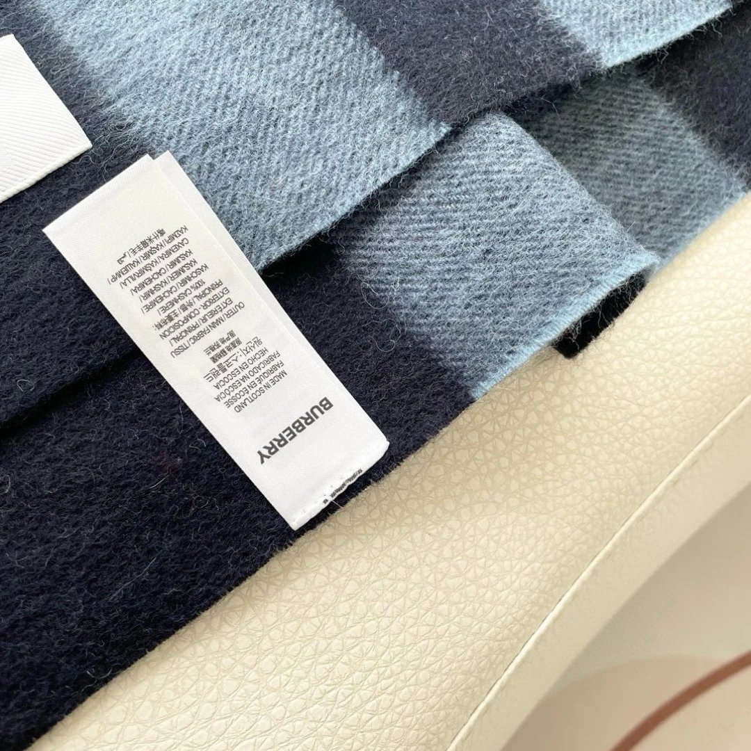 Burberry Cashmere Scarf Ver.E — Photo 7