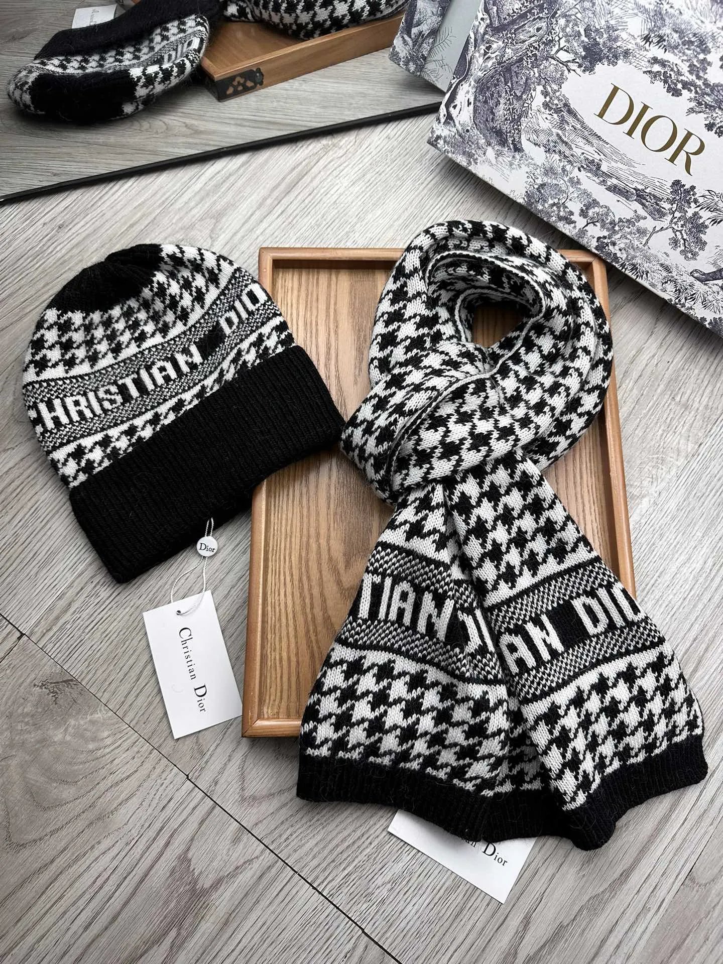 Dior Wool Rabbit Fur Scarf & Hat Set Ver.G — Photo 7