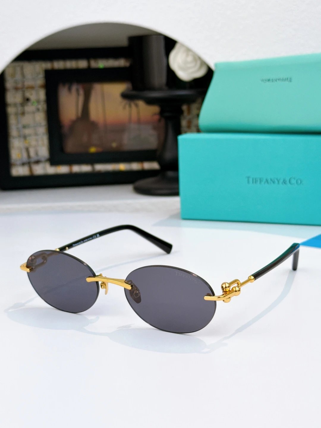 Tiffany TF3104D Sunglasses 56-18-140 — photo 3