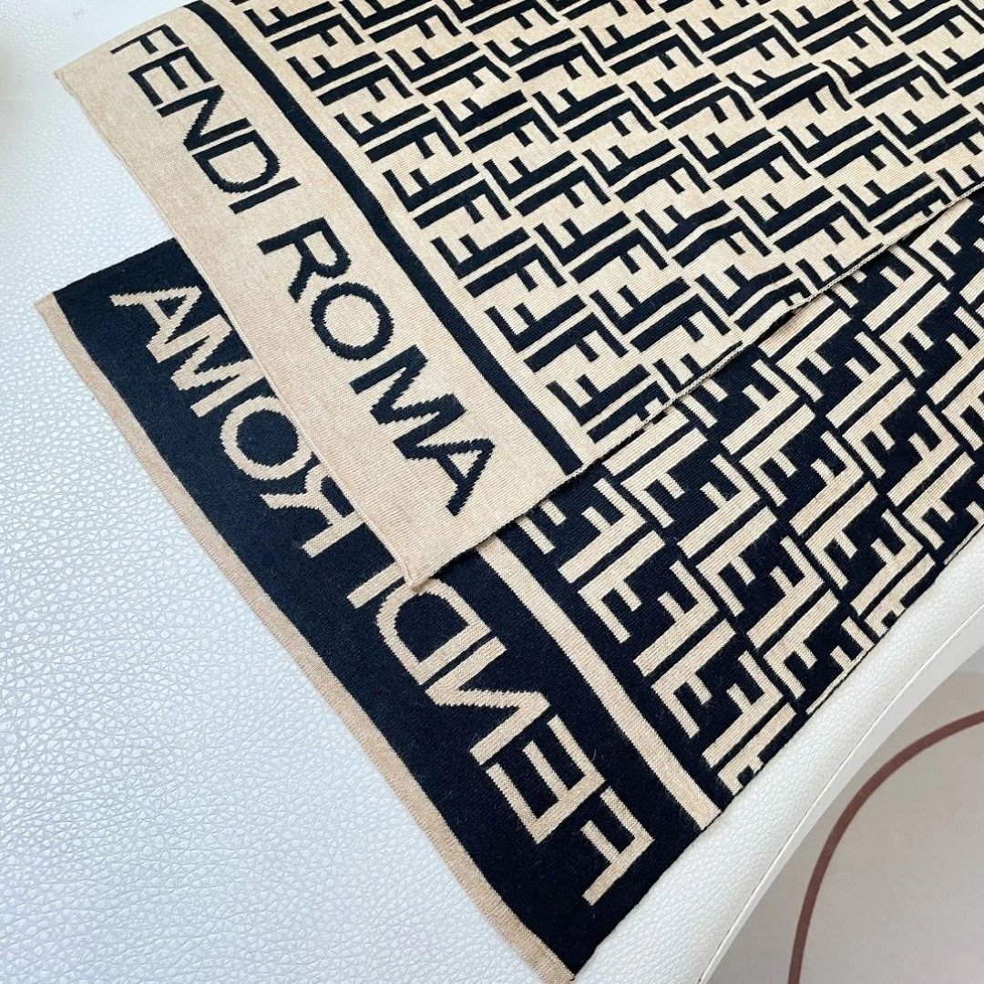 Fendi Cashmere Scarf Ver.D — Photo 8