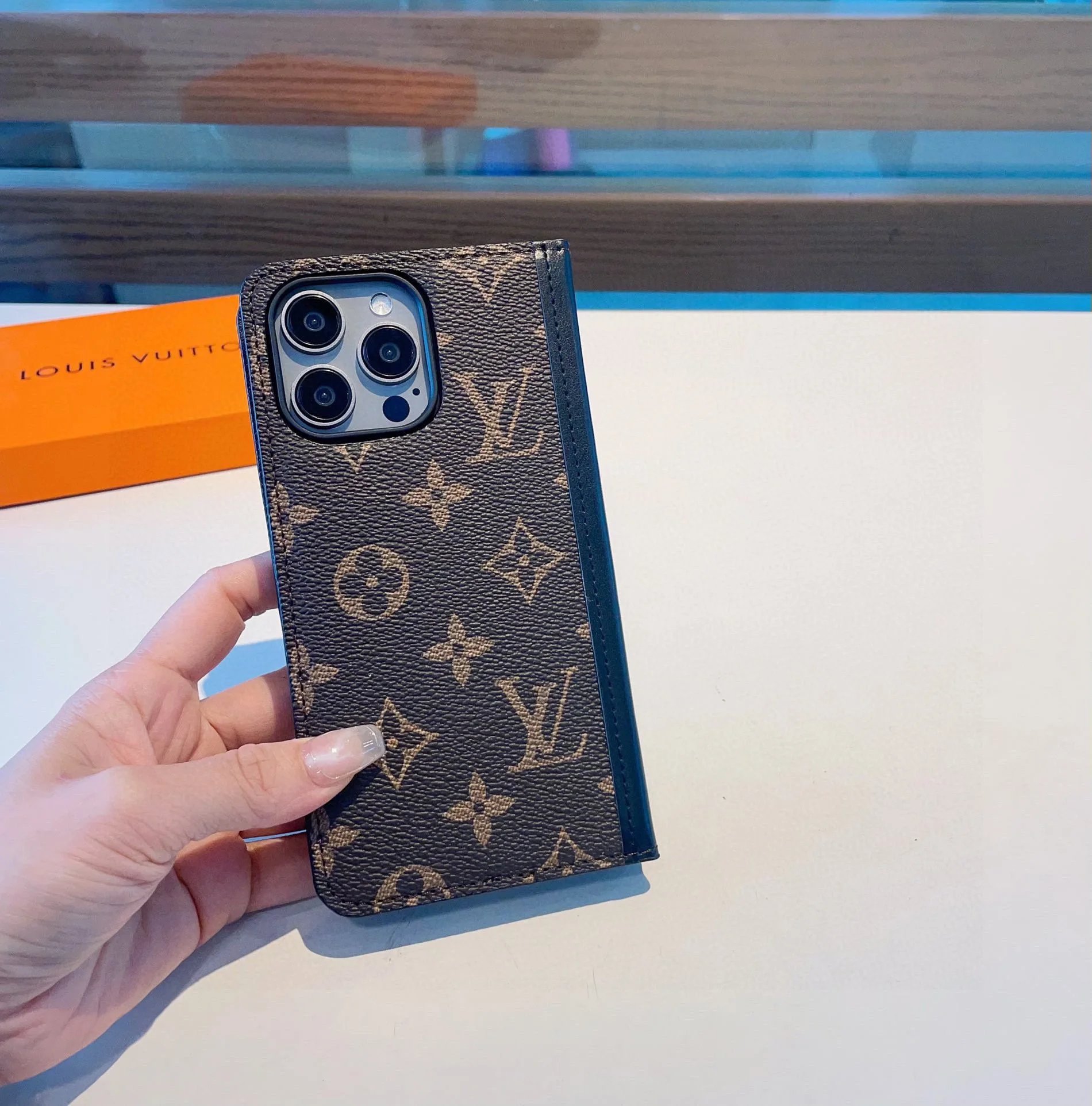 Louis Vuitton Phone Case Ver.K — QC