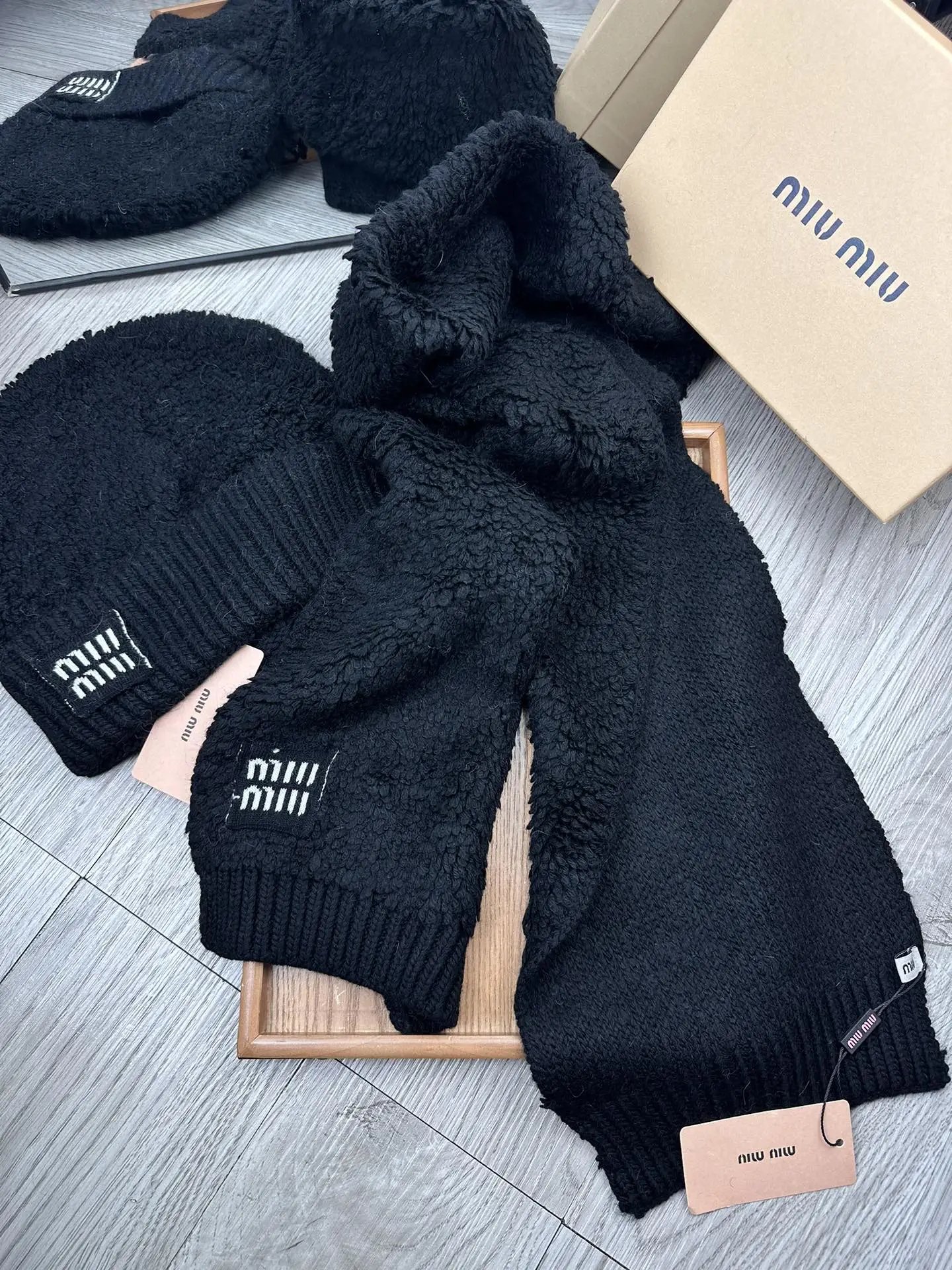 Miu Miu Wool Rabbit Fur Scarf & Hat Set Ver.D — Photo 7