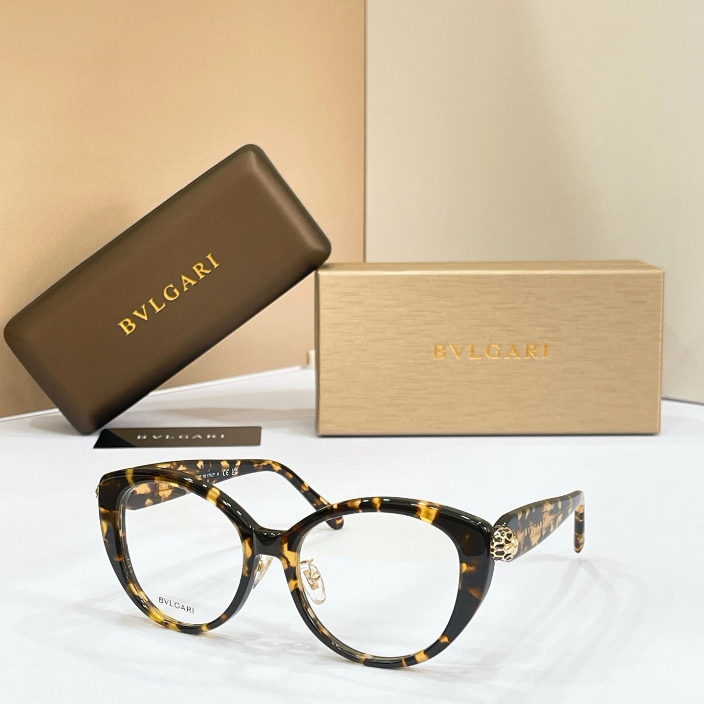 Bvlgari BV50073I Sunglasses 54-18-140 Ver.A — photo 7