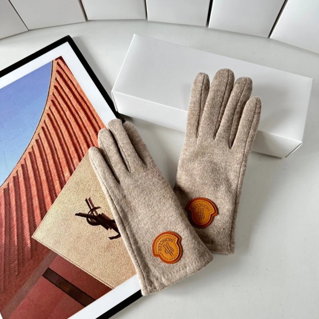 Moncler Gloves Ver.A — Photo 4