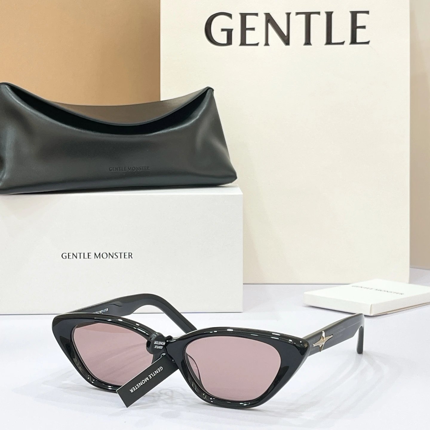 Gentle Monster MOWA Sunglasses 54-21-147 — Photo 3
