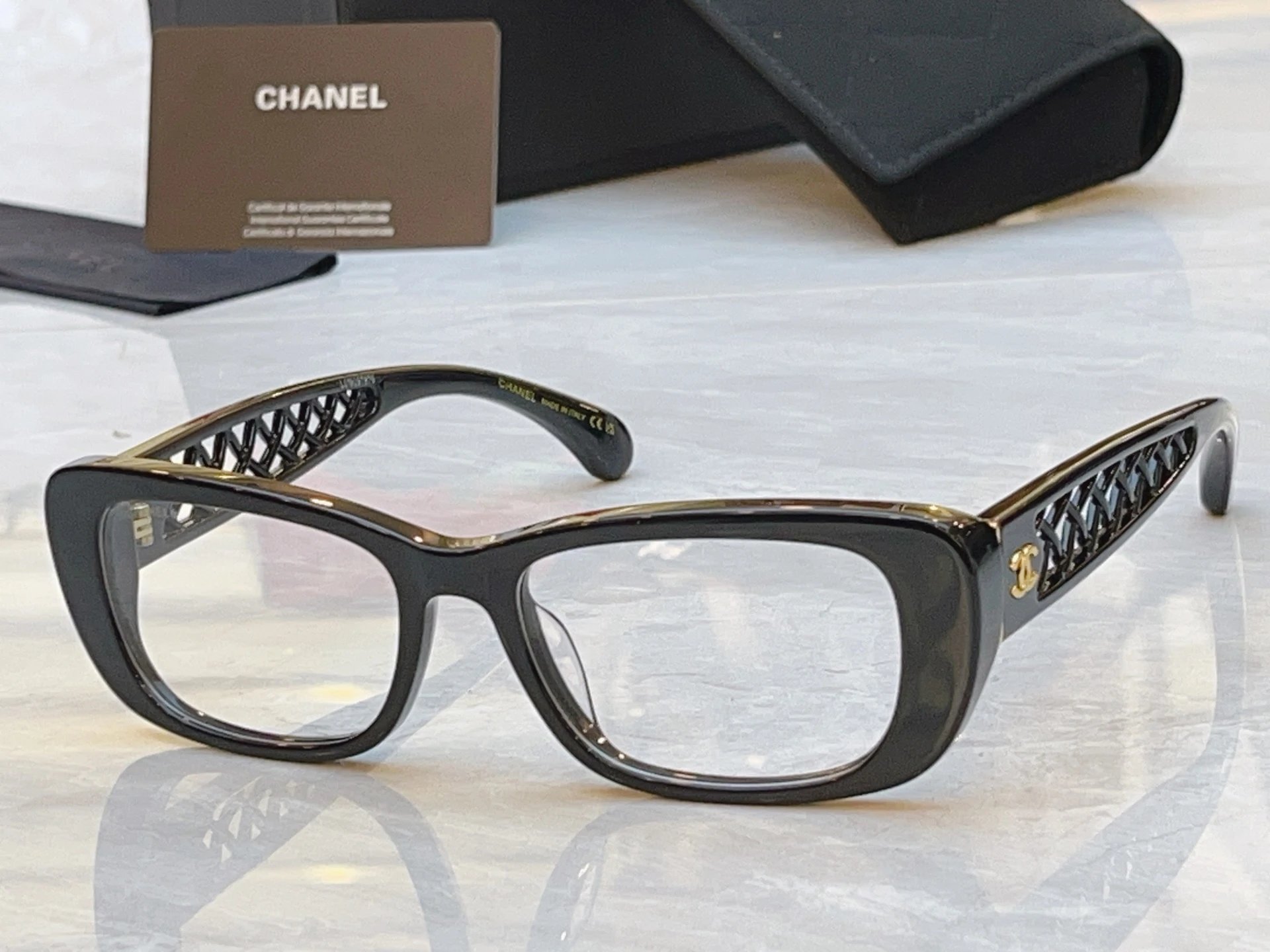 Chanel Sunglasses Ver.A — QC