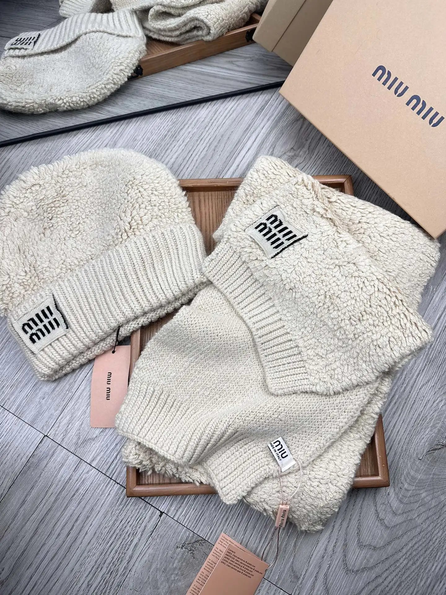 Miu Miu Wool Rabbit Fur Scarf & Hat Set Ver.B — Photo 4