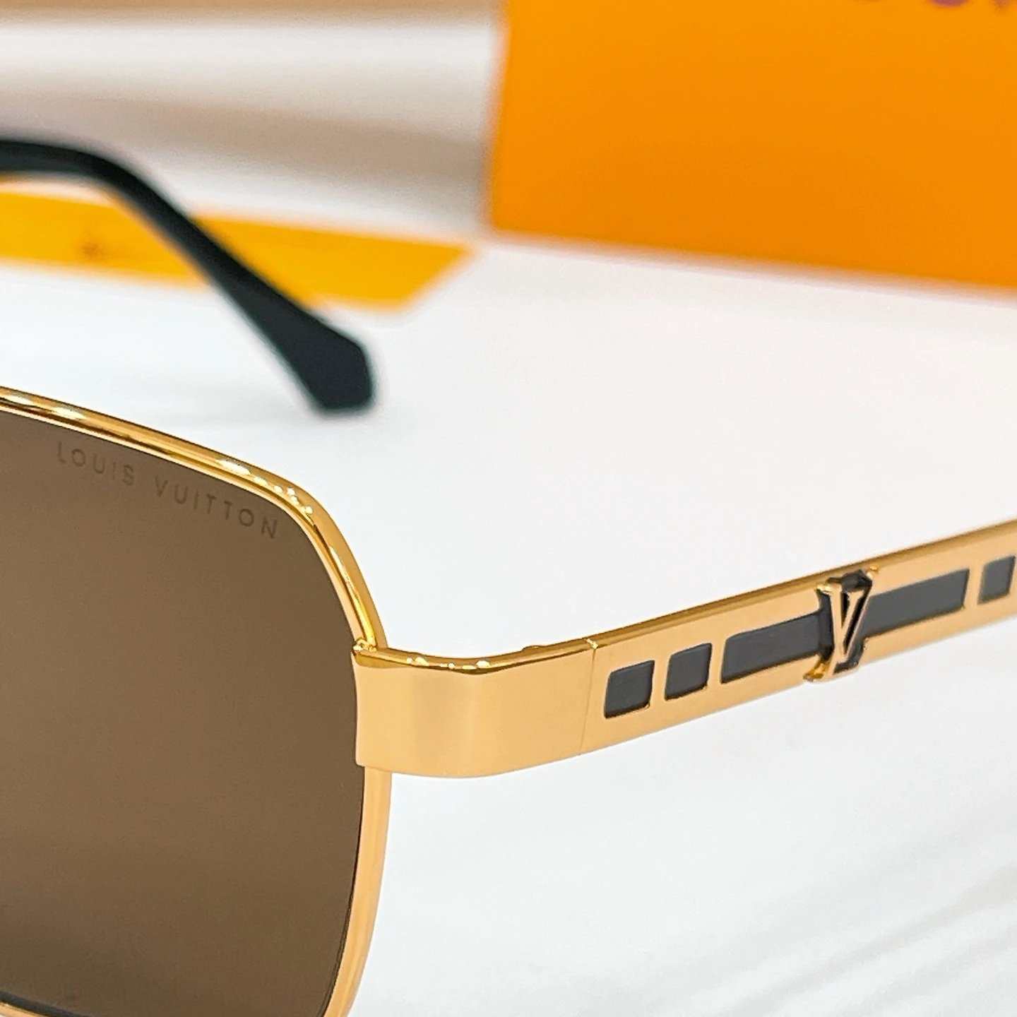 Louis Vuitton Z2107U Sunglasses 57-18-145 — QC