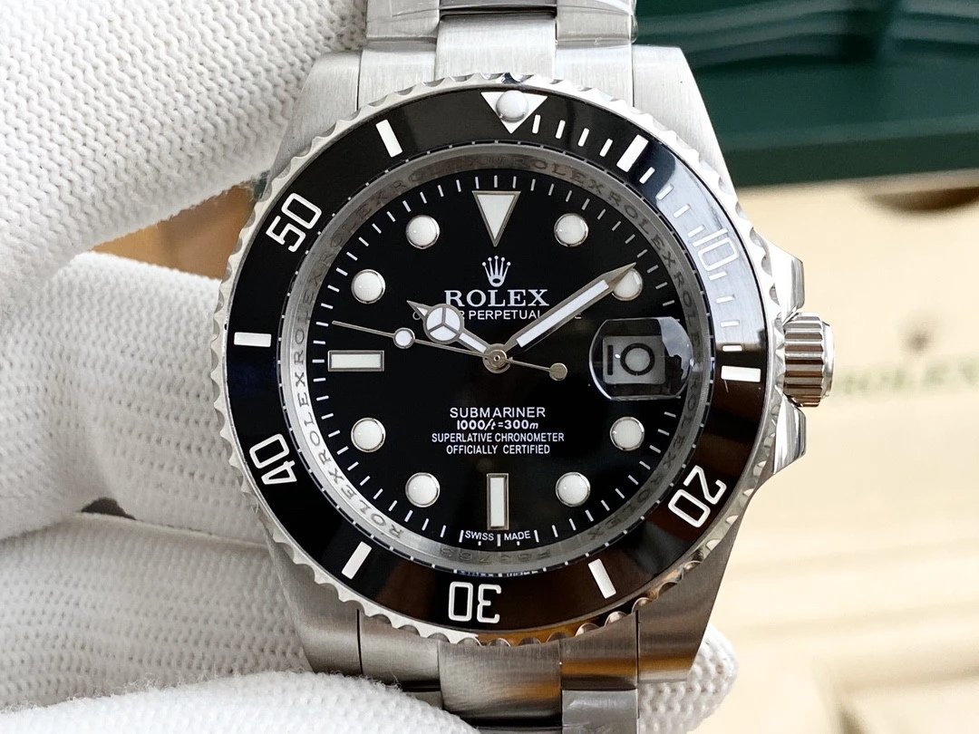 Rolex Submariner 3-Hand Automatic Watch 40mm — photo 4