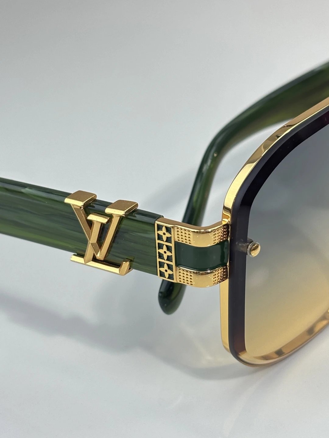 Louis Vuitton Z7214U Sunglasses 63-13-140 — Zdjęcie 9