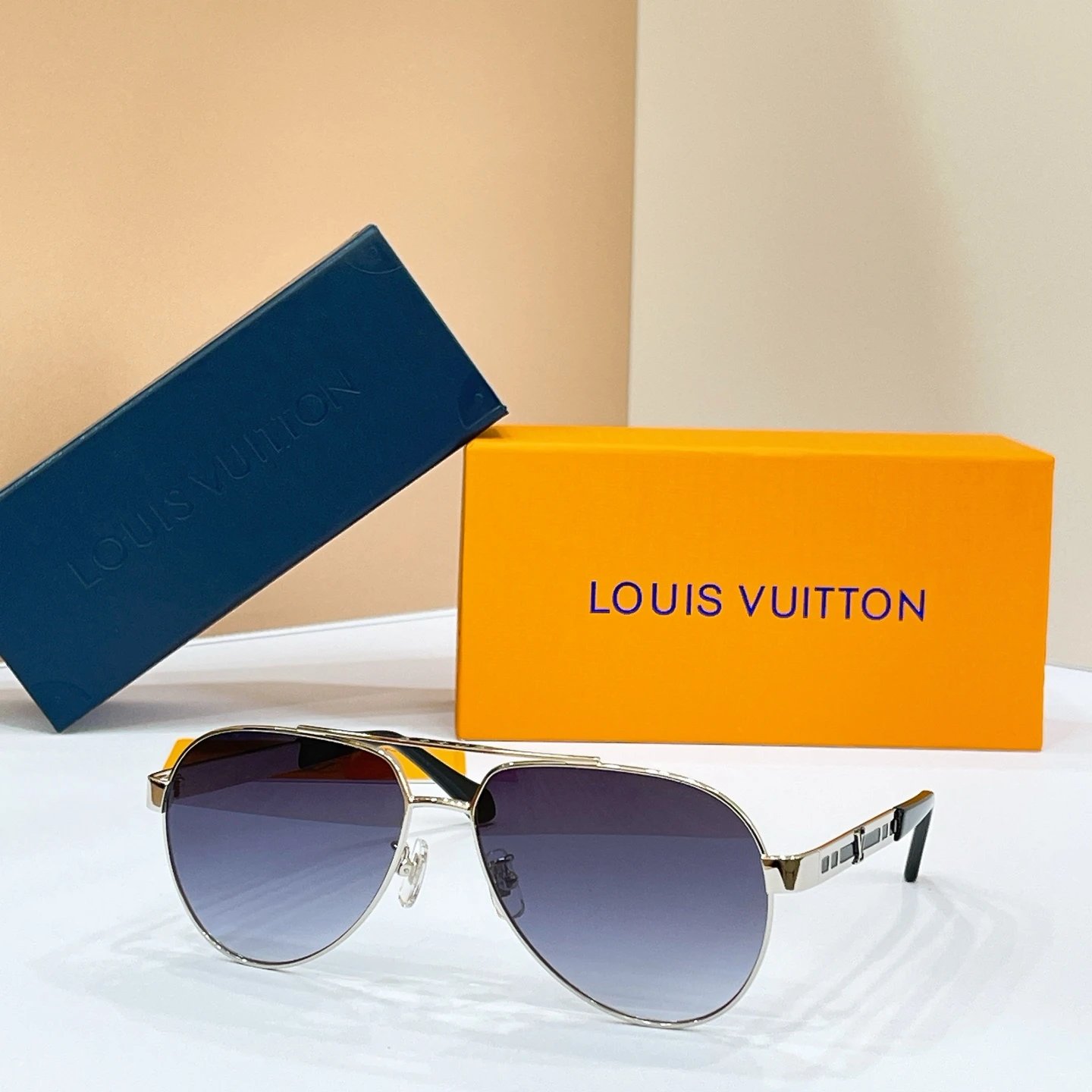 Louis Vuitton Z2106U Sunglasses 60-14-145 — QC