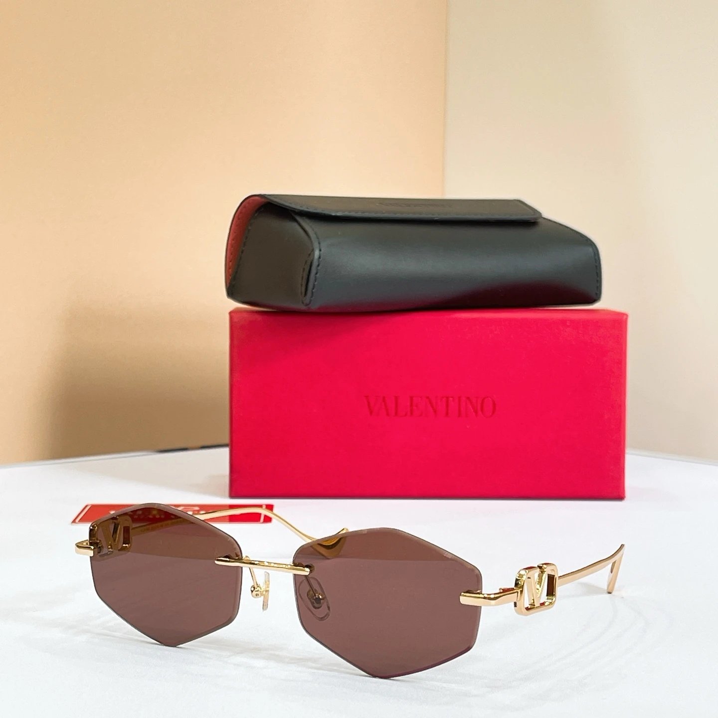 Valentino VLS-187 Sunglasses 58-18-145 Ver.B — Photo 3