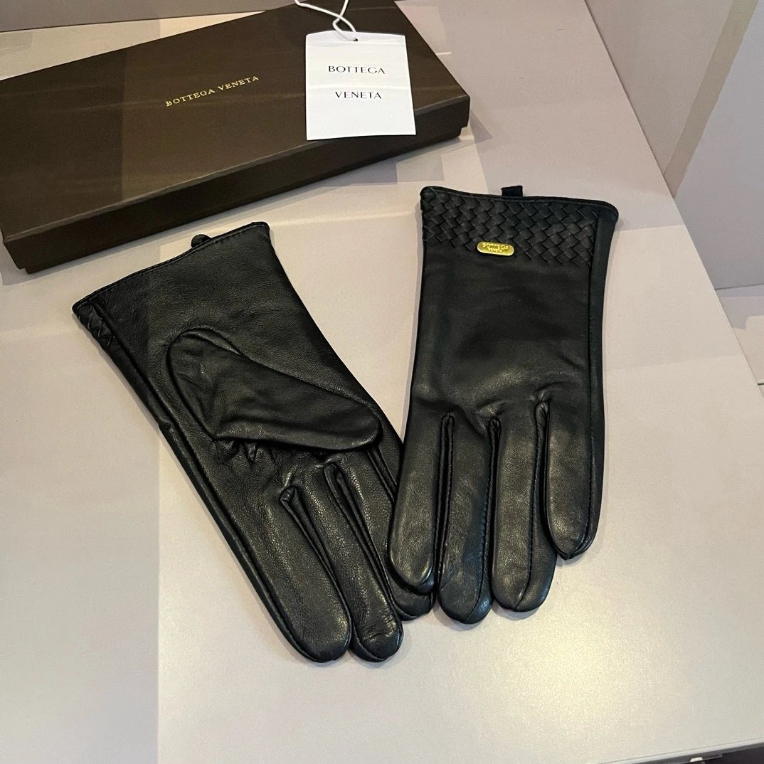 Bottega Veneta Lambskin Cashmere Gloves Ver.A — Photo 8