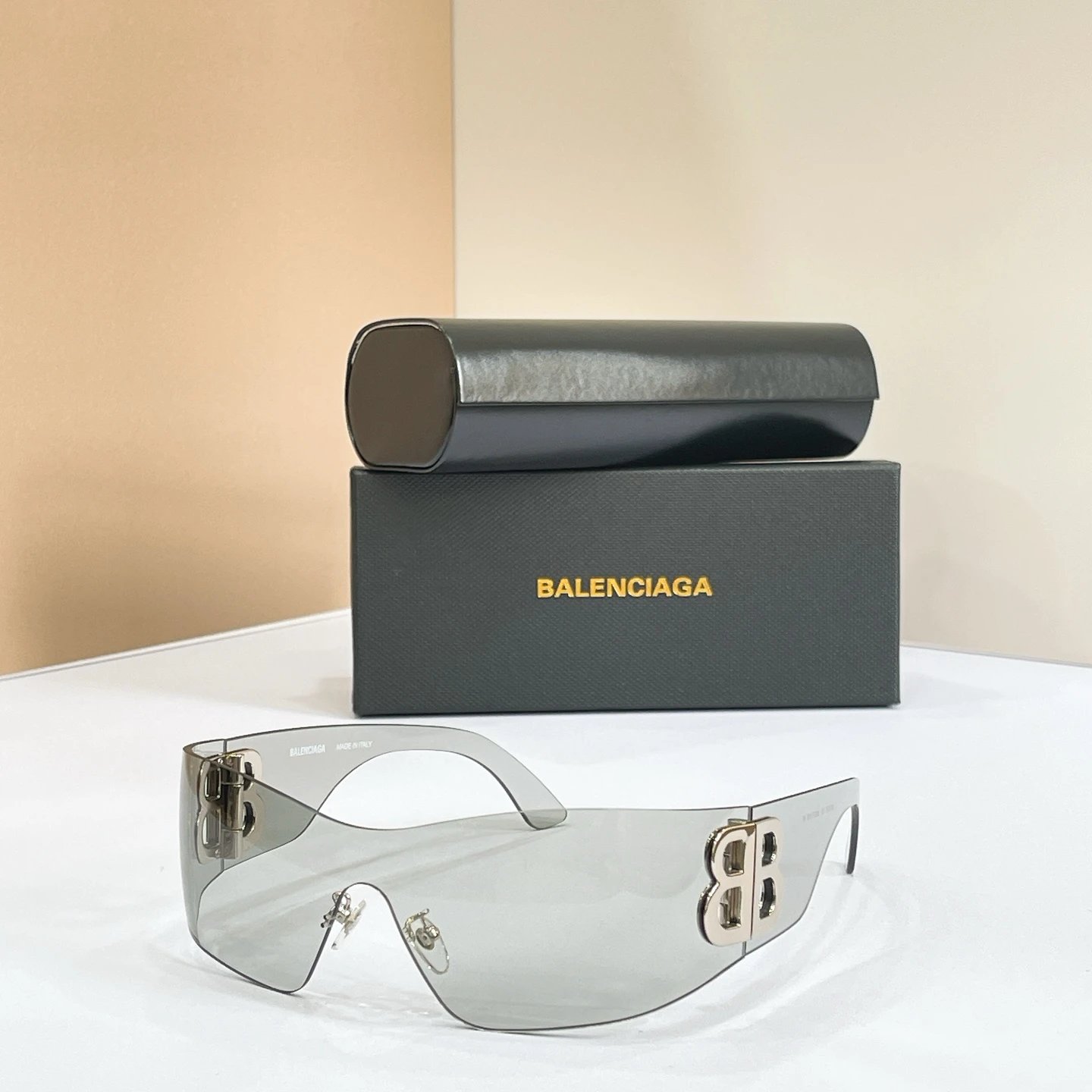Balenciaga BB0359S Sunglasses — Zdjęcie 4