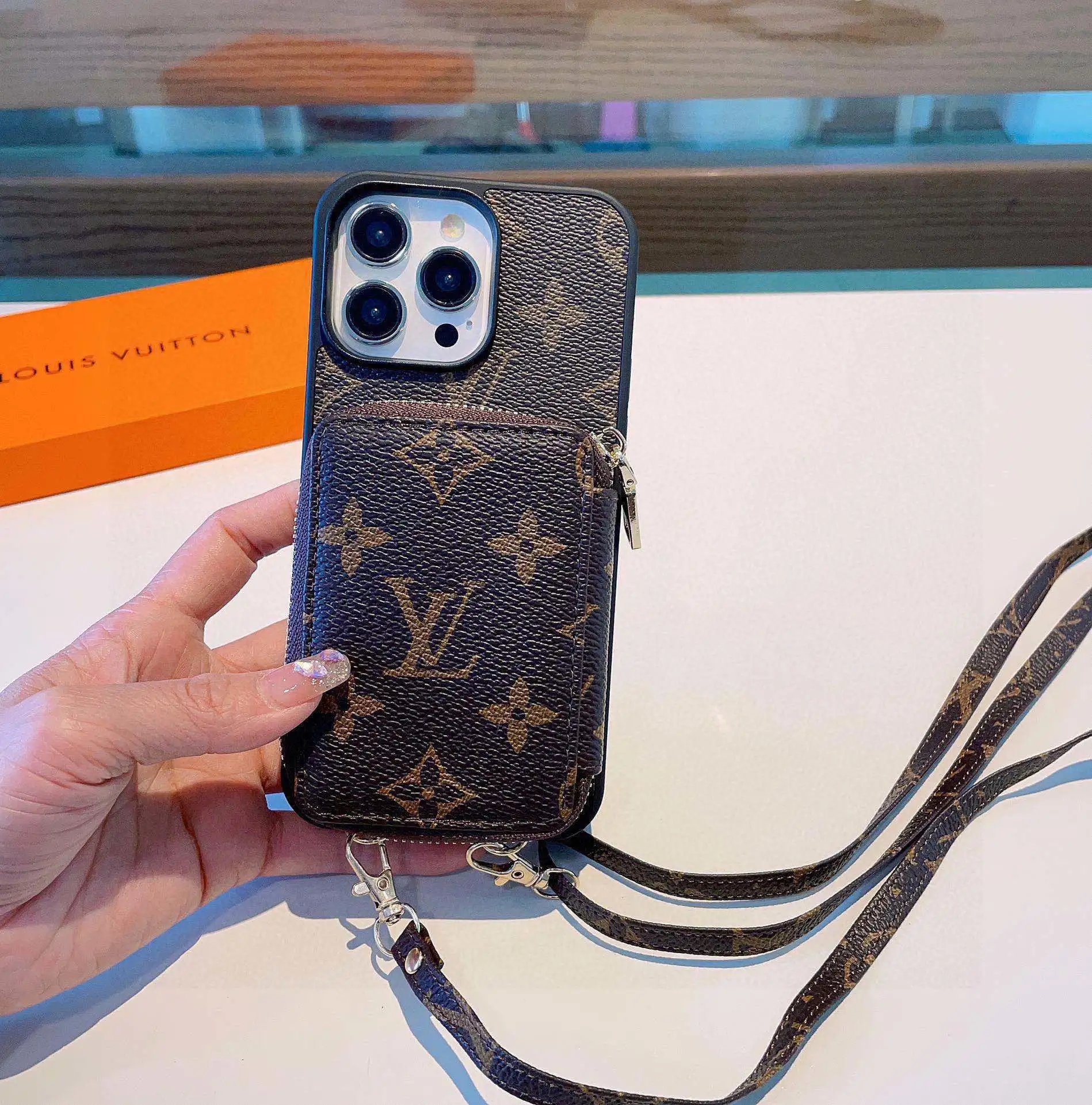 Louis Vuitton Crossbody Card Holder Ver.A — Photo 7