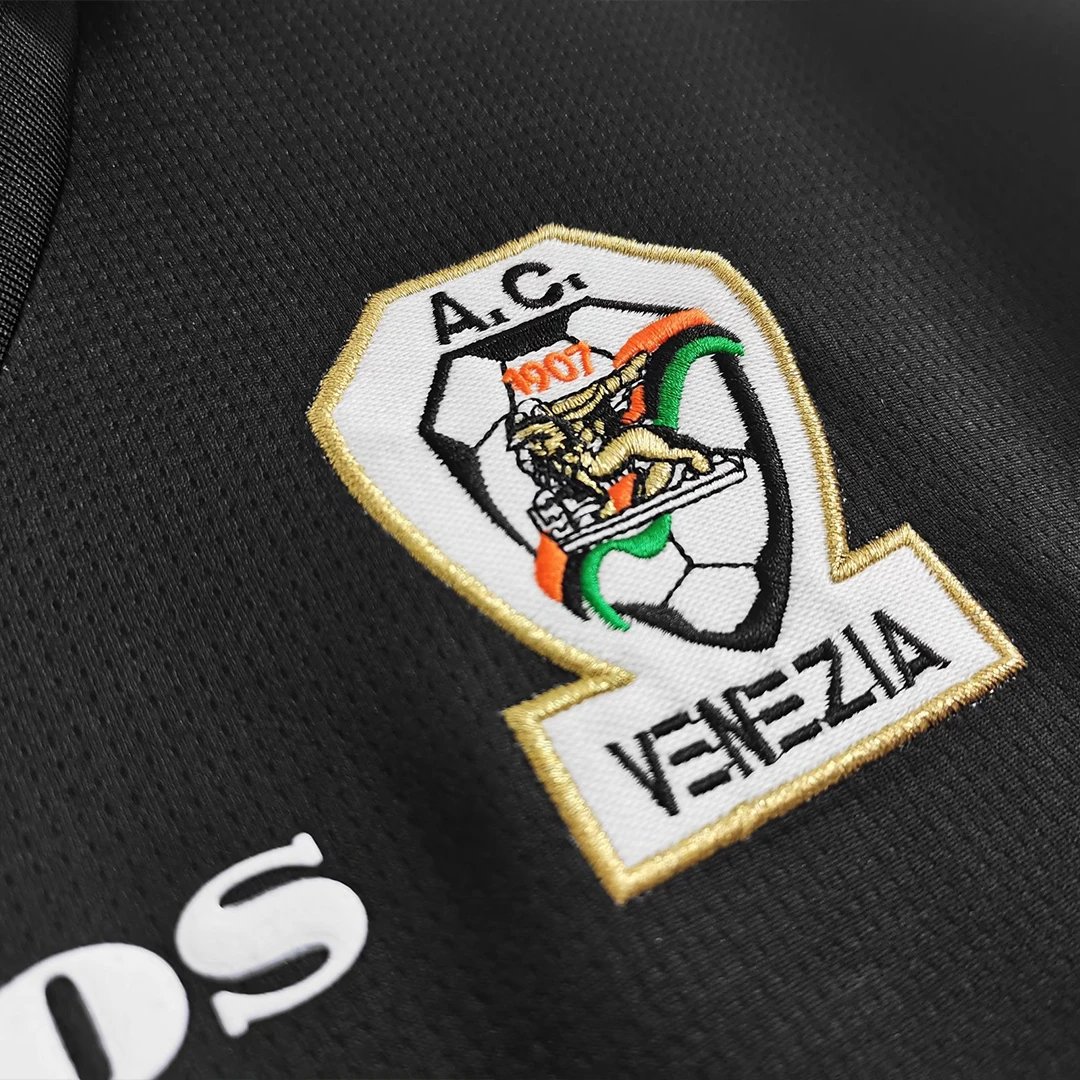 Venezia FC Retro Home Jersey — Photo 4