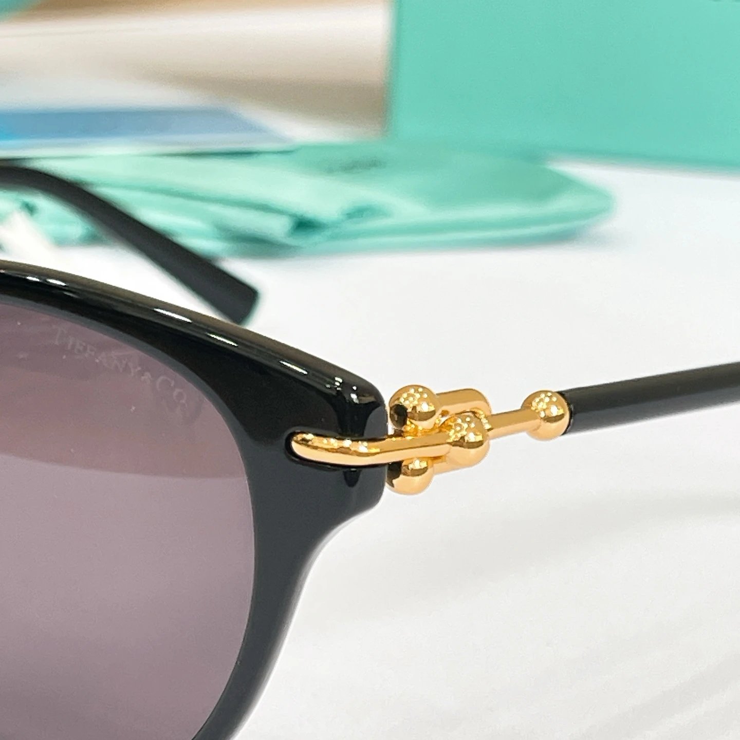 Tiffany OTF 2289D Sunglasses 56-16-145 Ver.B — Photo 9
